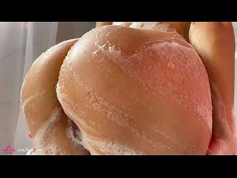 ❤️ La morena es masturba el cony amb un vibrador fins a un orgasme intens a la dutxa ❌ Fota al ca.pornobot.ru